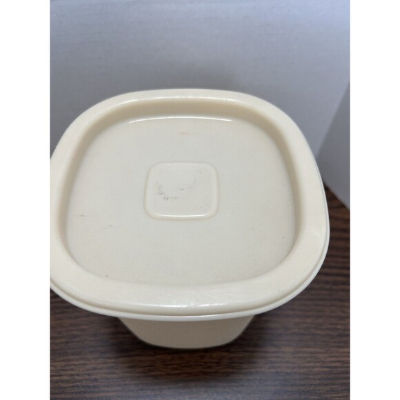 VTG Rubbermaid Servin’ Saver 6 Cup Almond #5 - Picture 3 of 7